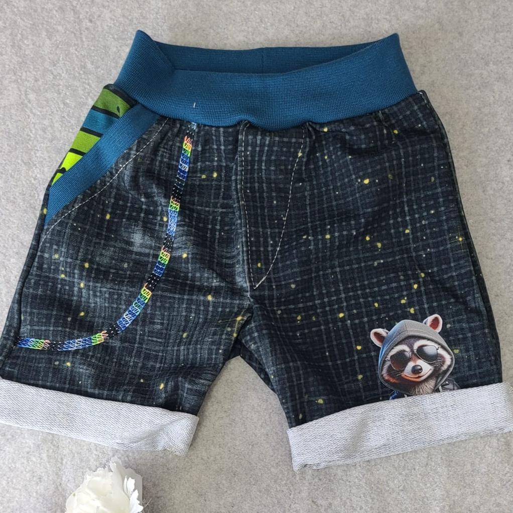 Shorts - Gr. 86 - Schwarz-Muster (Cool-Racoon)